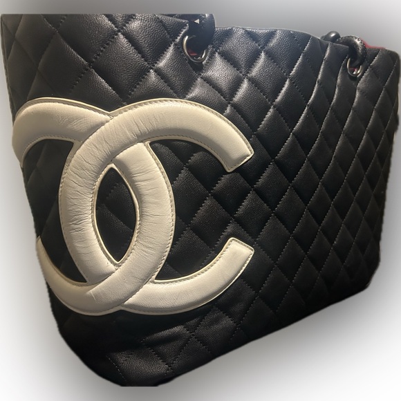 Chanel Cambon Tote Handbag Black Quilted Leather - Picture 4 of 16